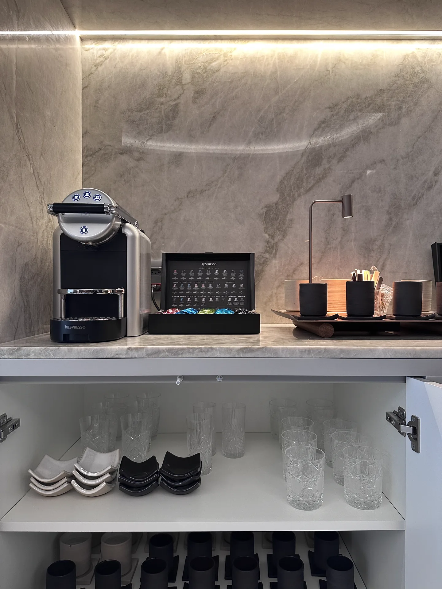 Espaço de espera com café